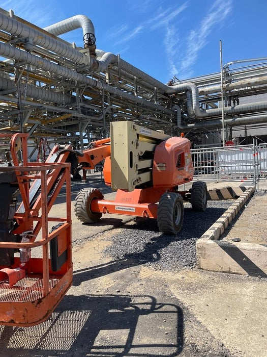 2019 JLG 450AJ