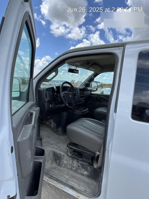 2023 CHEVROLET Express Van - Rental