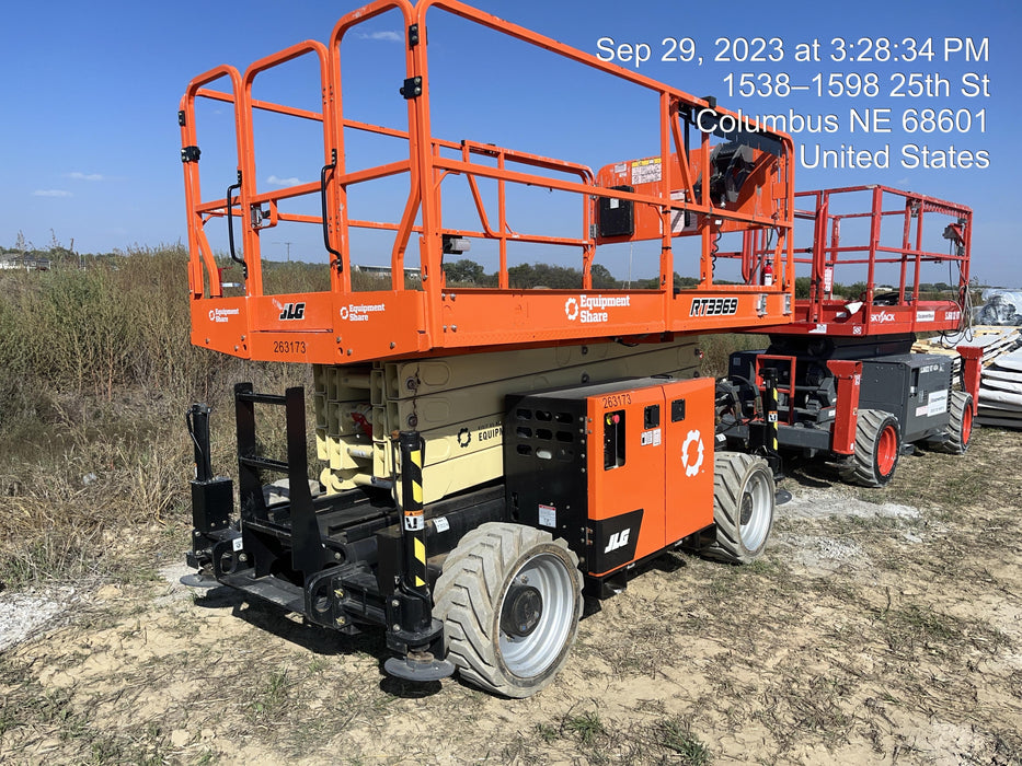 2022 JLG RT3369