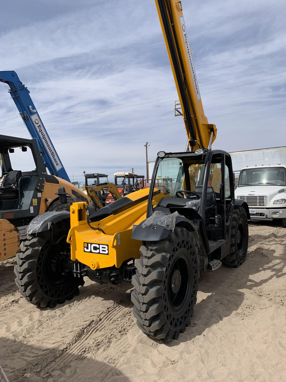 2022 JCB 509-42