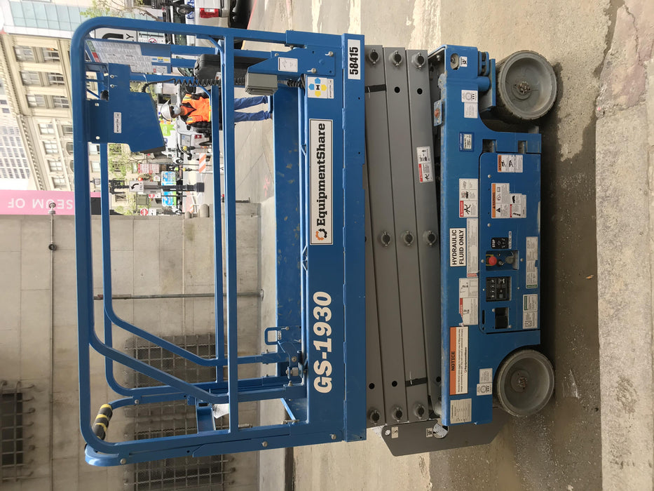 2019 Genie GS-1930 Half Height Swing Gate, 800W Inverter