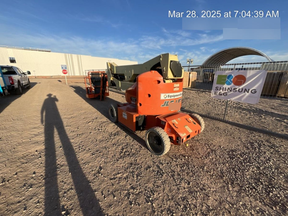 2019 JLG E400AJPN