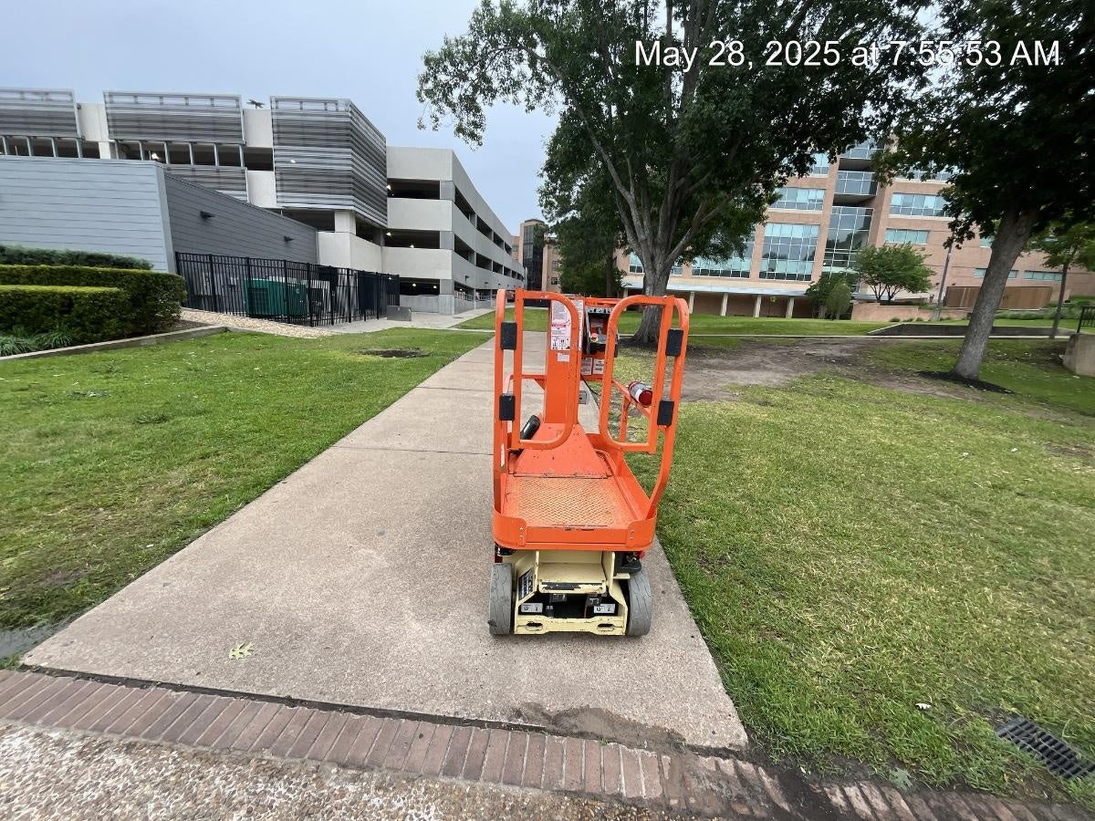 2021 JLG 1230ES