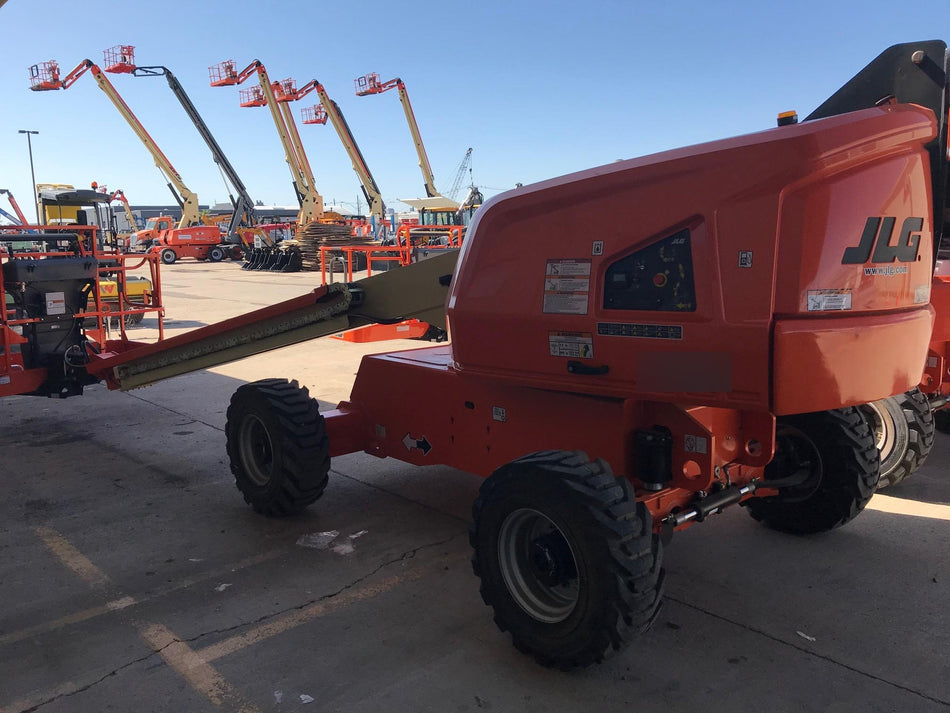 2019 JLG 400S