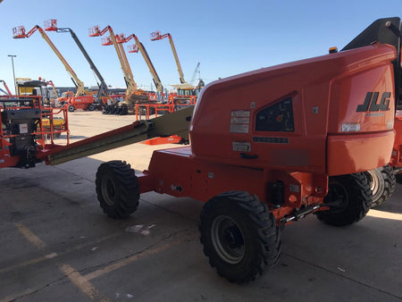 2019 JLG 400S