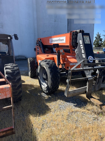 2022 SKYTRAK 8042
