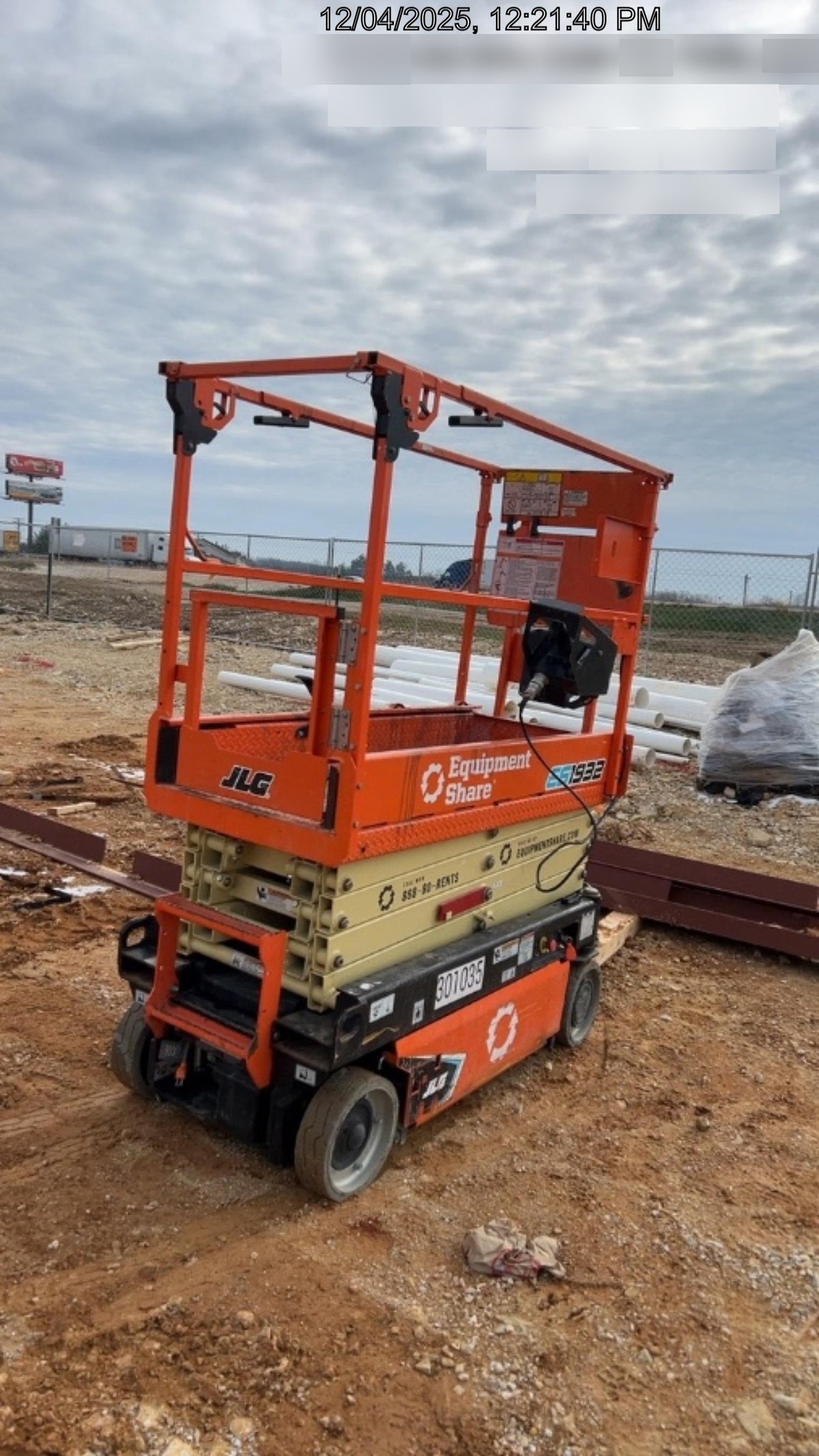 2023 JLG ES1932