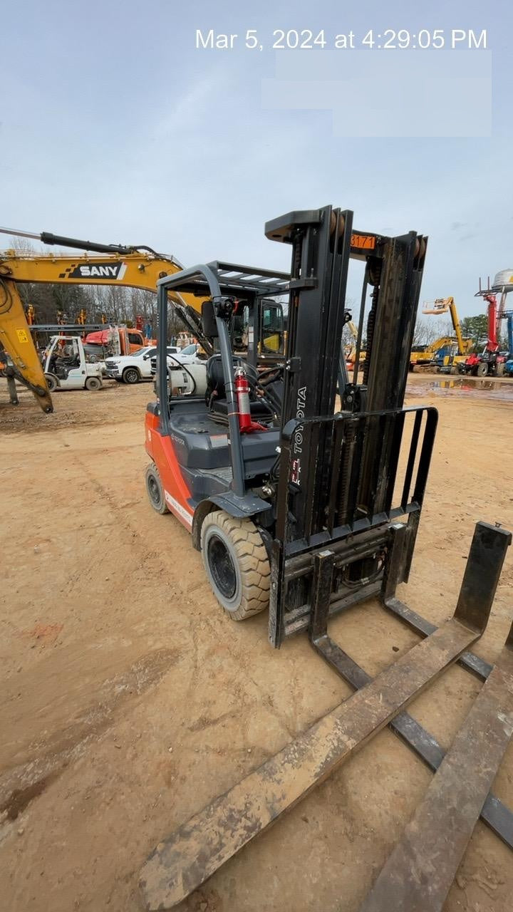 2022 TOYOTA 50-8FGU25