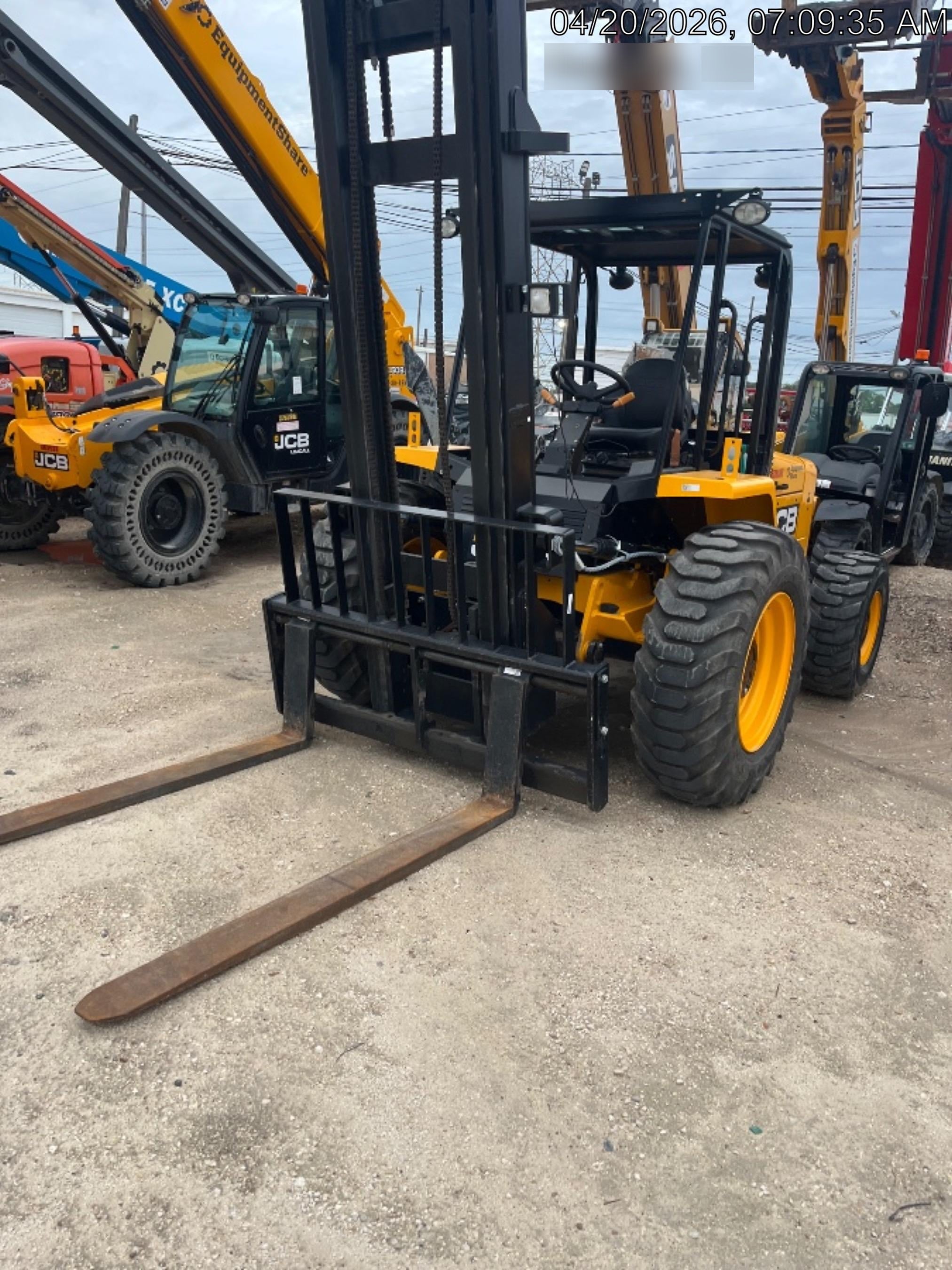 2025 JCB 930-4