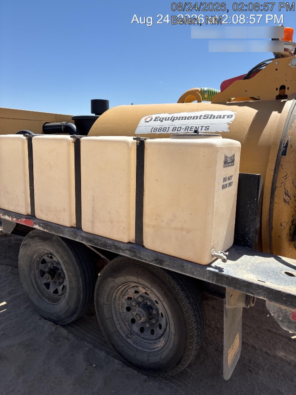 2021 Vac-Tron LP573XDT 500 Gallon Debris Tank w/ Hydraulic Tilt, two (2) 100 Gallon Water Tanks, Low Profile Torsion Axles (12,000 GVWR)