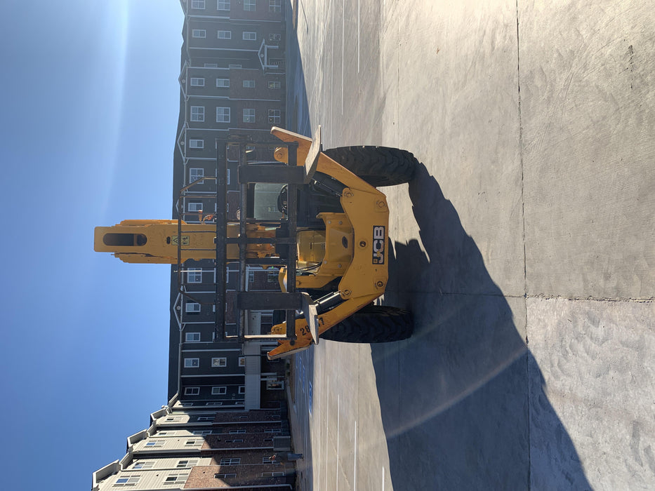 2019 JCB 512-56 109 HP w/Open ROPS, Beacon, Aux Hydraulics, Worklights, Solid Tires 60" Carriage/Forks