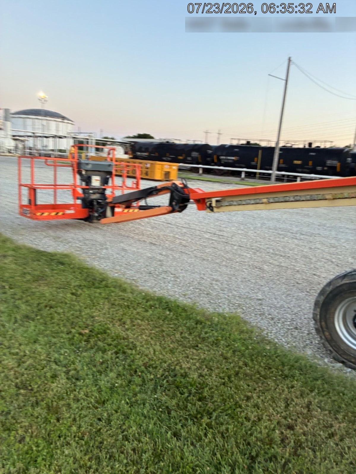 2023 JLG 460SJ