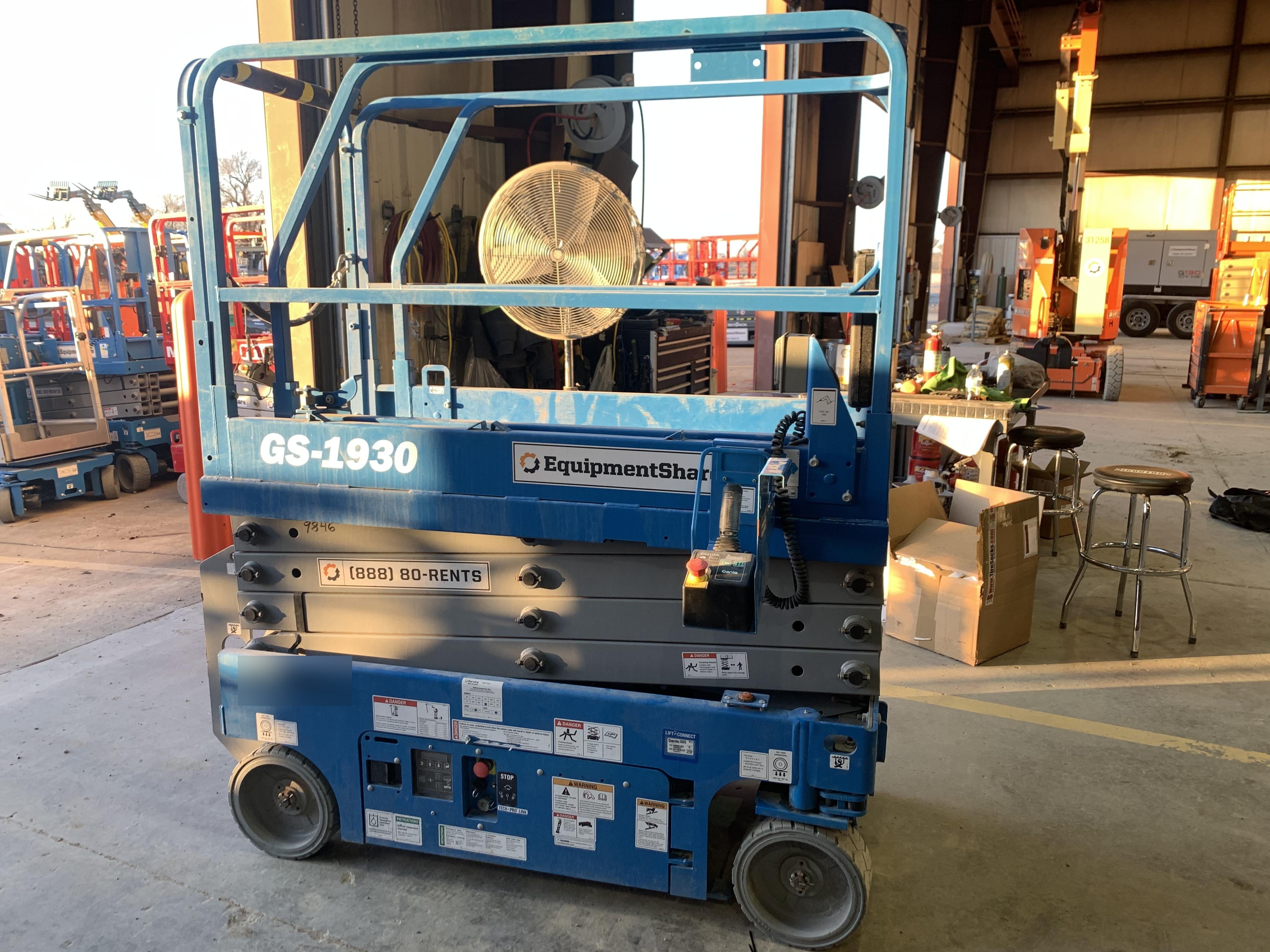 2019 Genie GS-1930 Fixed rails with chain Entry