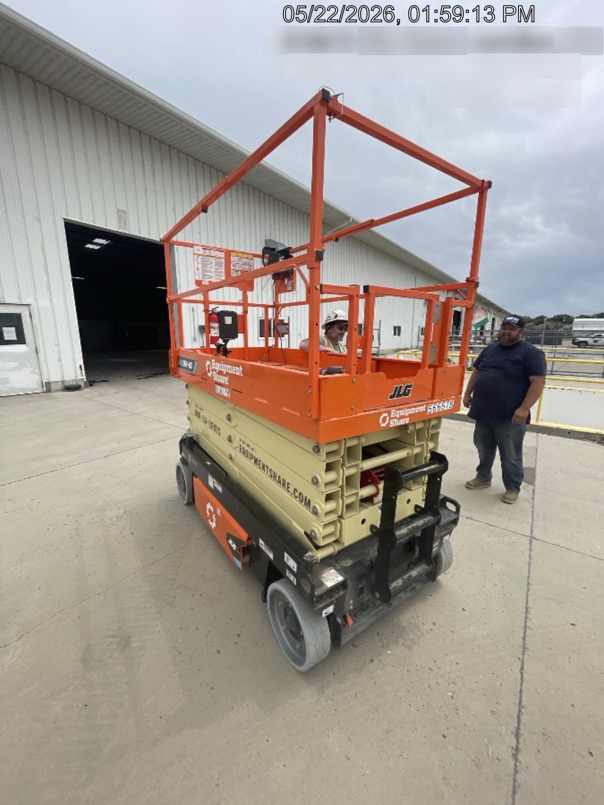2025 JLG ES3246