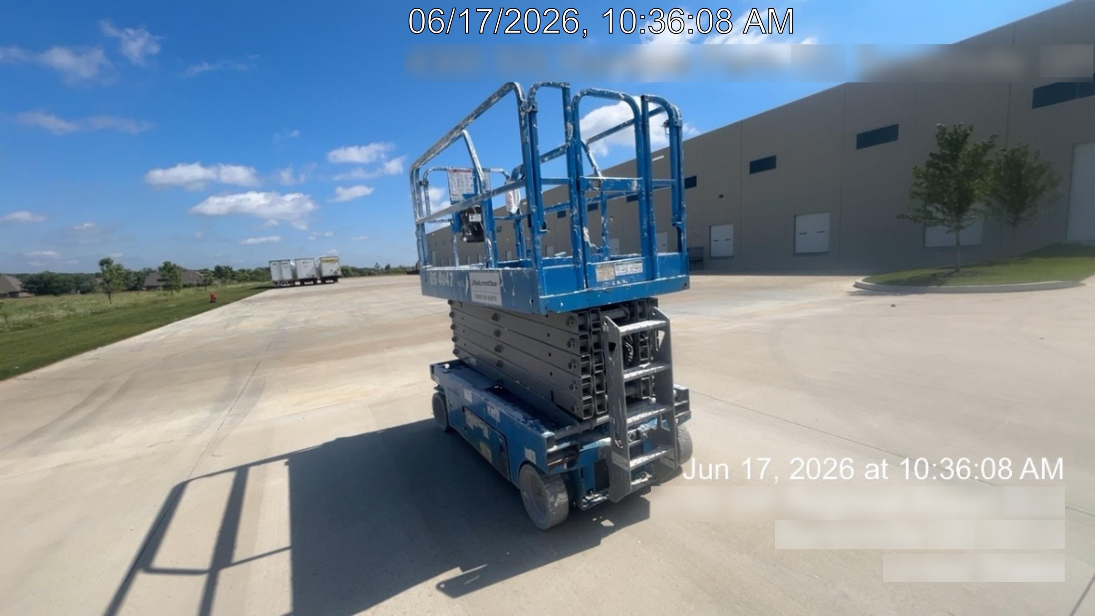 2019 Genie GS-4047 Folding rails with half height swing gate