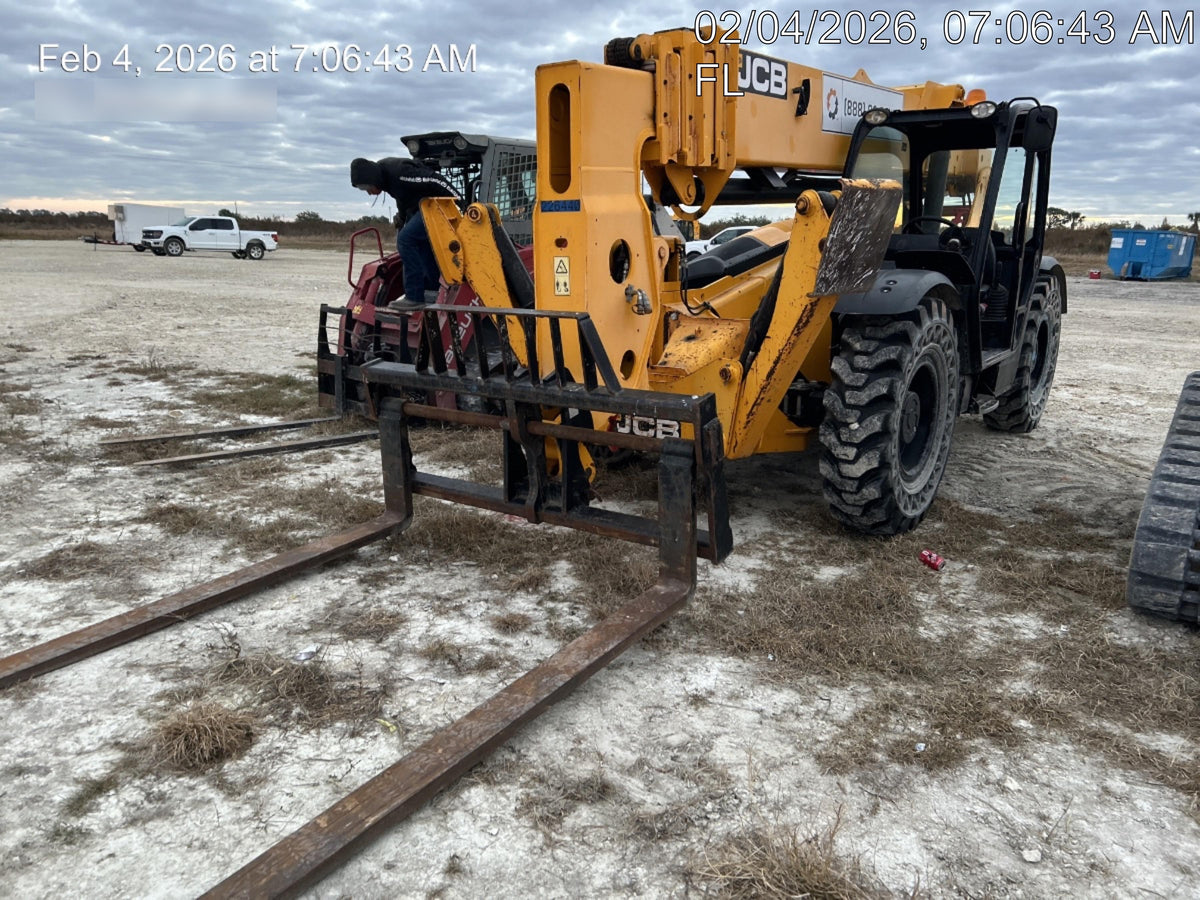 2022 JCB 512-56