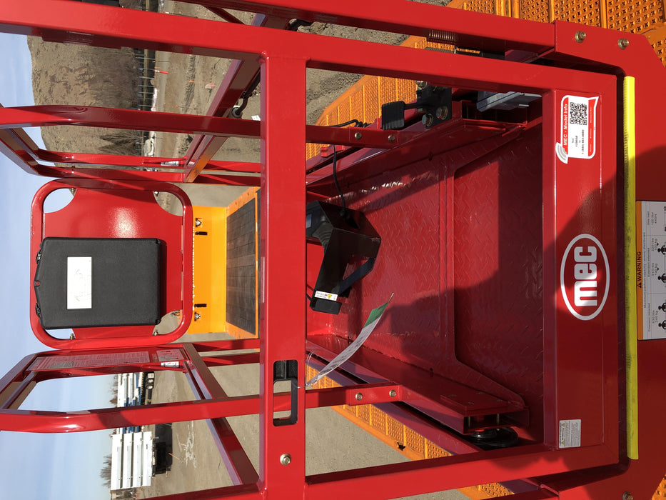 2020 MEC 1330SE Solid NM Tires, Steel Swing out Doors, LCS, Beacon, 900W Inverter