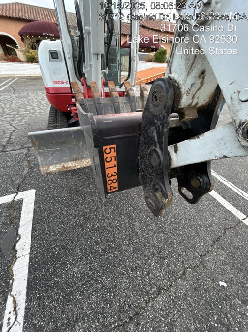 2025 TAKEUCHI 24" Bucket Takeuchi