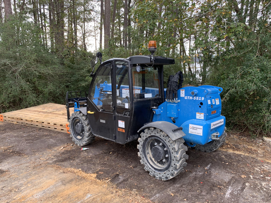 2020 Genie GTH-5519 Cab/Heat/Air, Solid Tires, Work Lights, Beacon, Aux Hydraulics, Back up Alarm