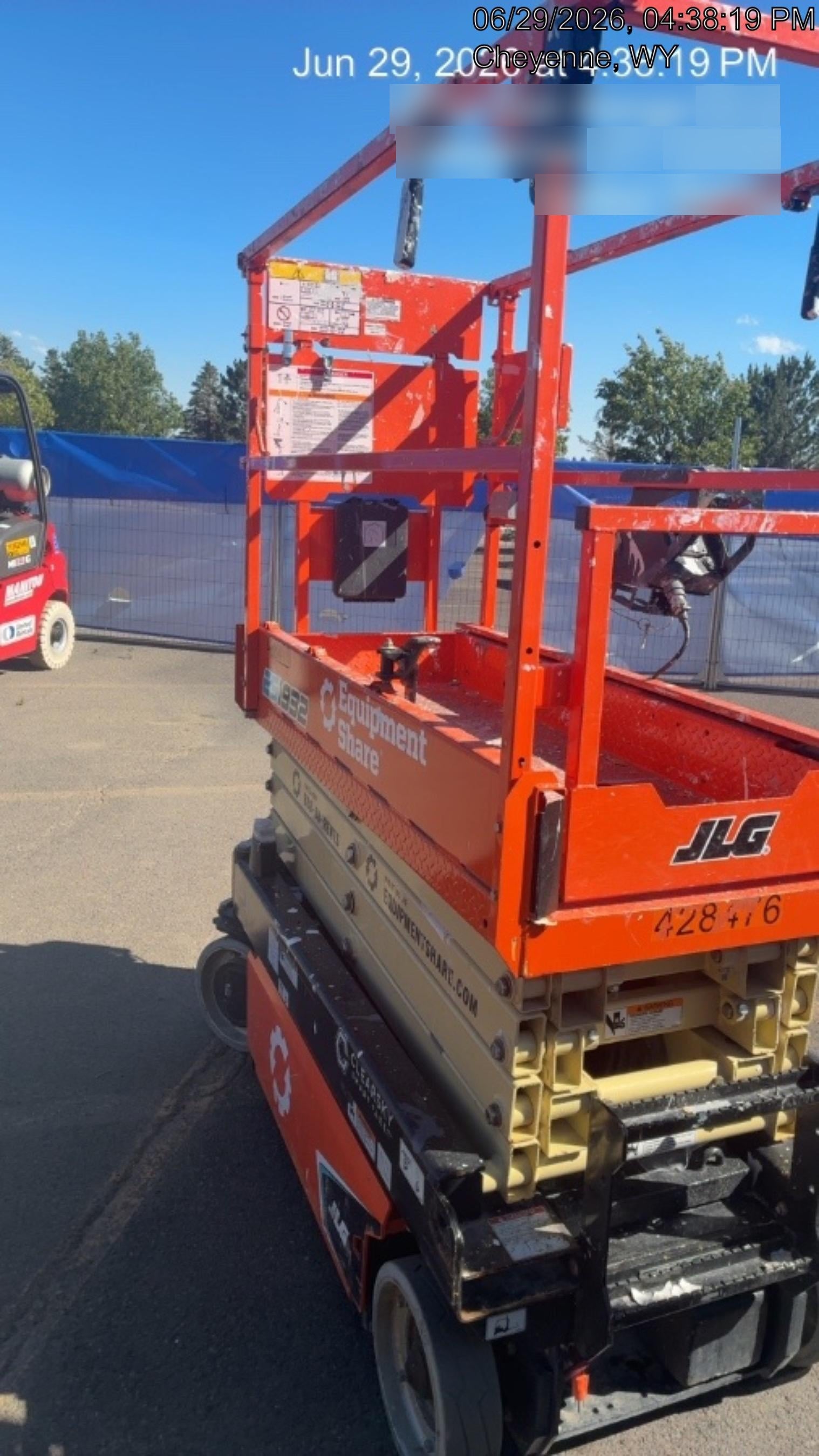 2024 JLG ES1932