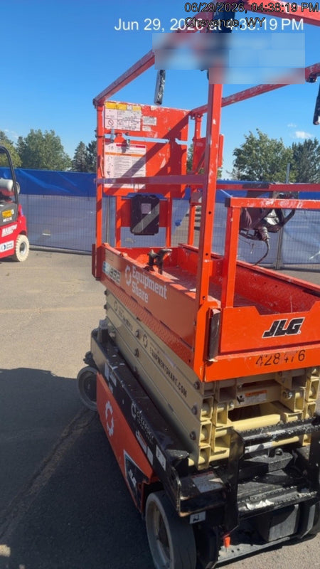 2024 JLG ES1932