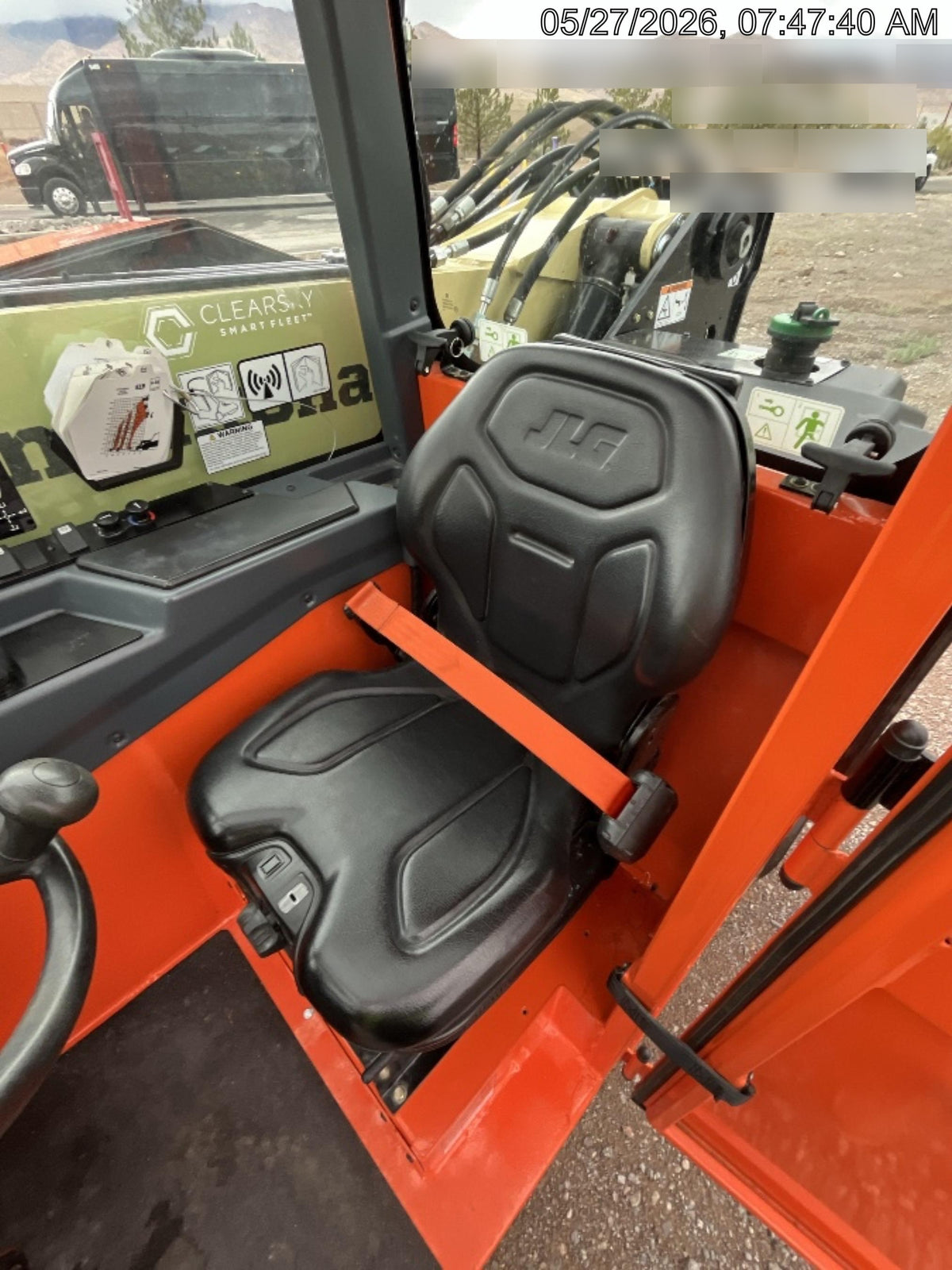 2025 JLG 519