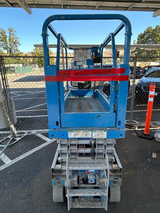 2019 Genie GS-1930 Half Height Swing Gate, 800W Inverter