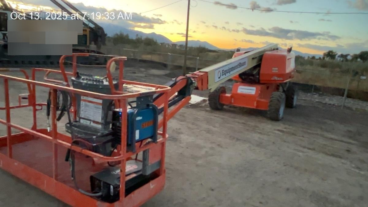 2019 JLG 660SJ