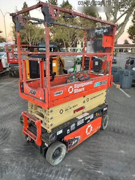 2022 JLG ES1932