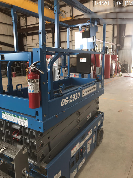 2020 Genie GS-1930 Solid Non Marking Tires, Beacon, Folding rails with half height swing gate