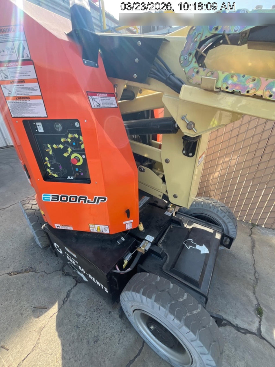 2024 JLG E300AJP
