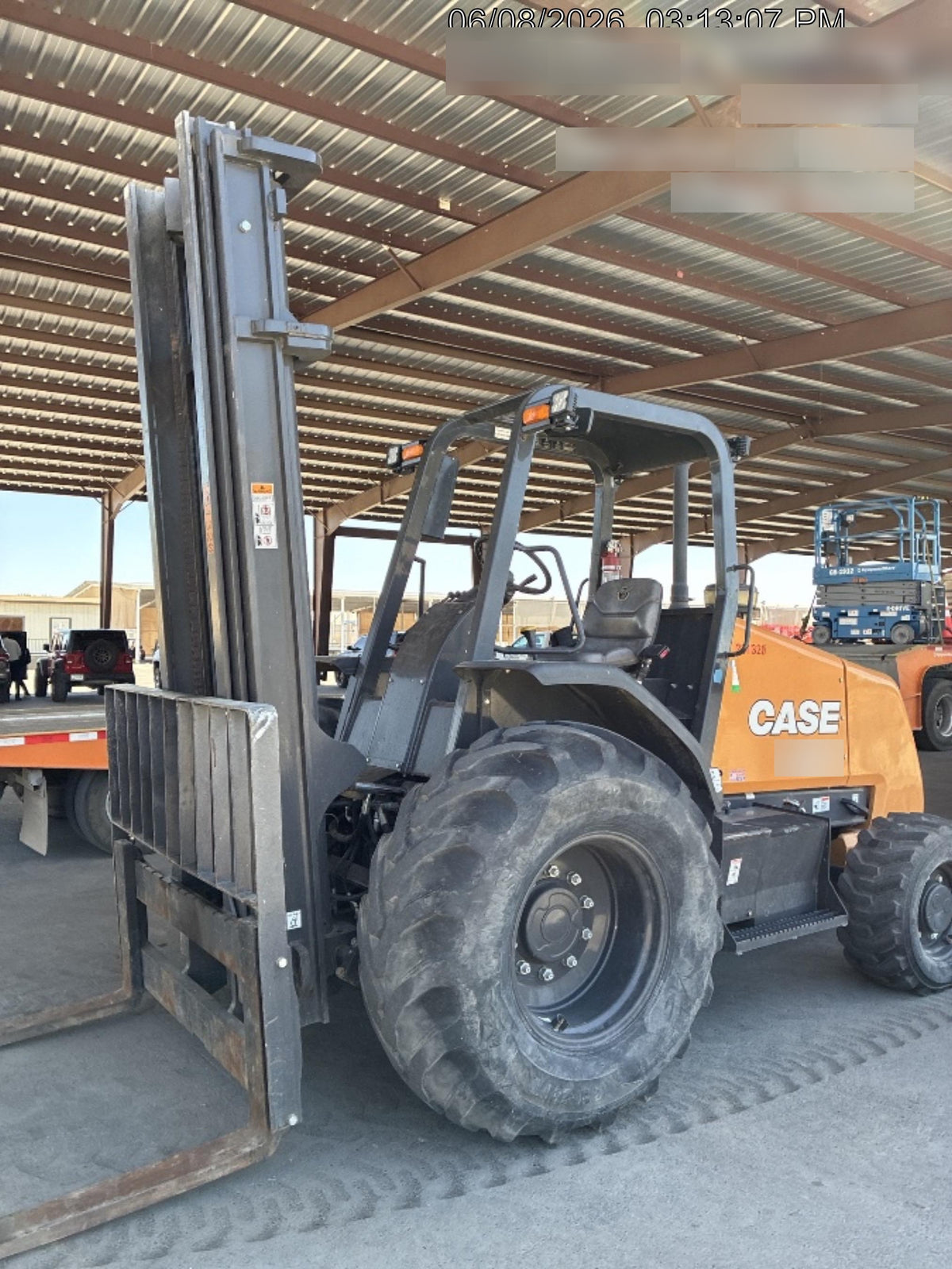 2023 CASE 588H