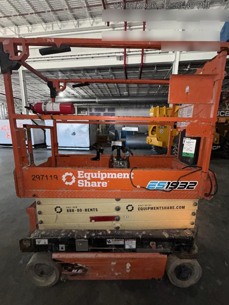 2023 JLG ES1932