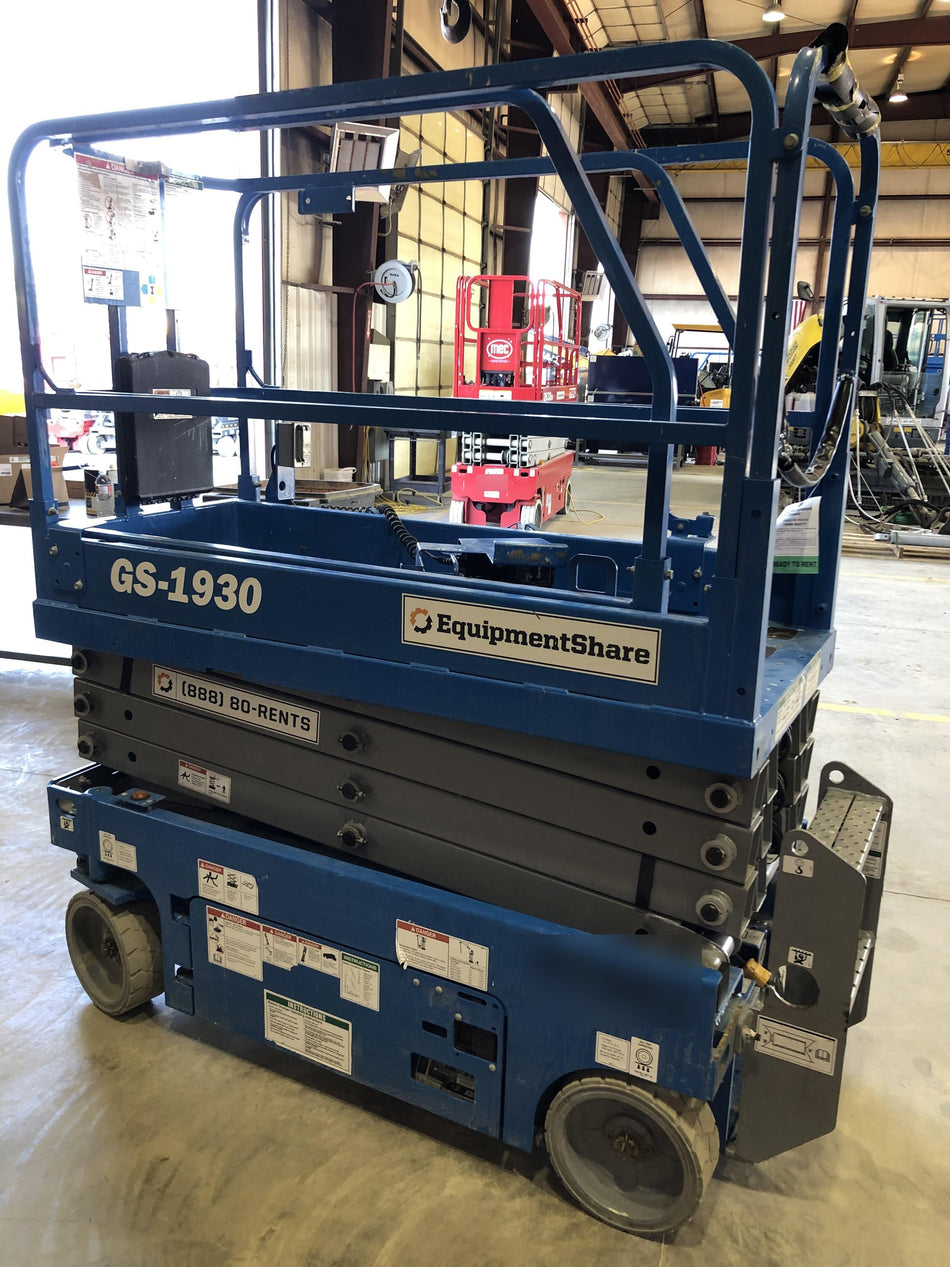 2019 Genie GS-1930 Fixed rails with chain Entry