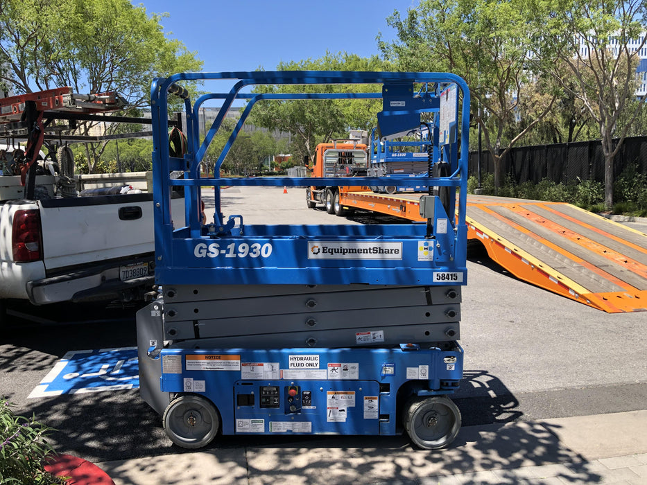 2019 Genie GS-1930 Half Height Swing Gate, 800W Inverter