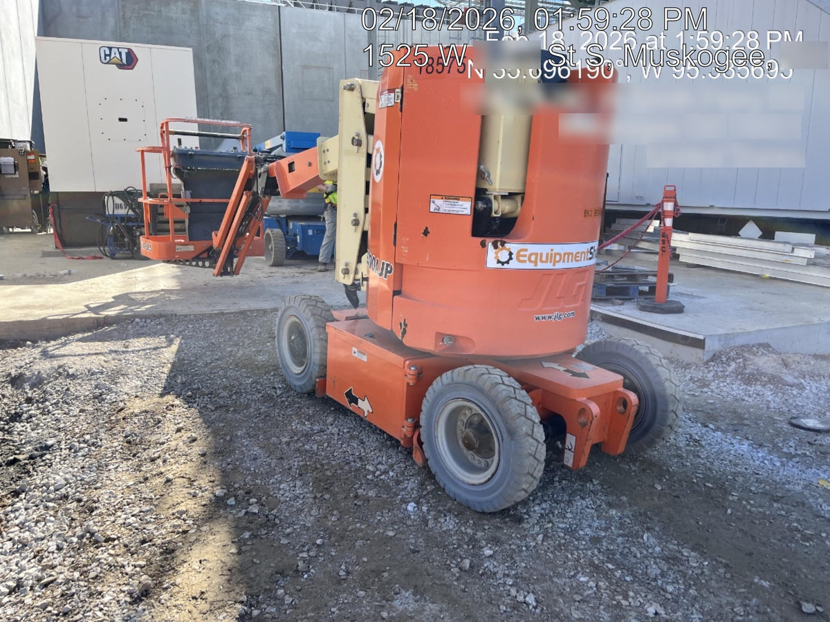 2019 JLG E300AJP