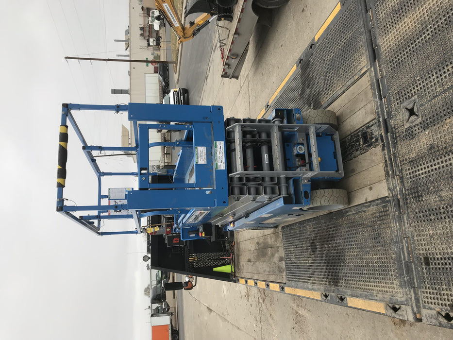 2019 Genie GS-2632 Folding rails with half height swing gate