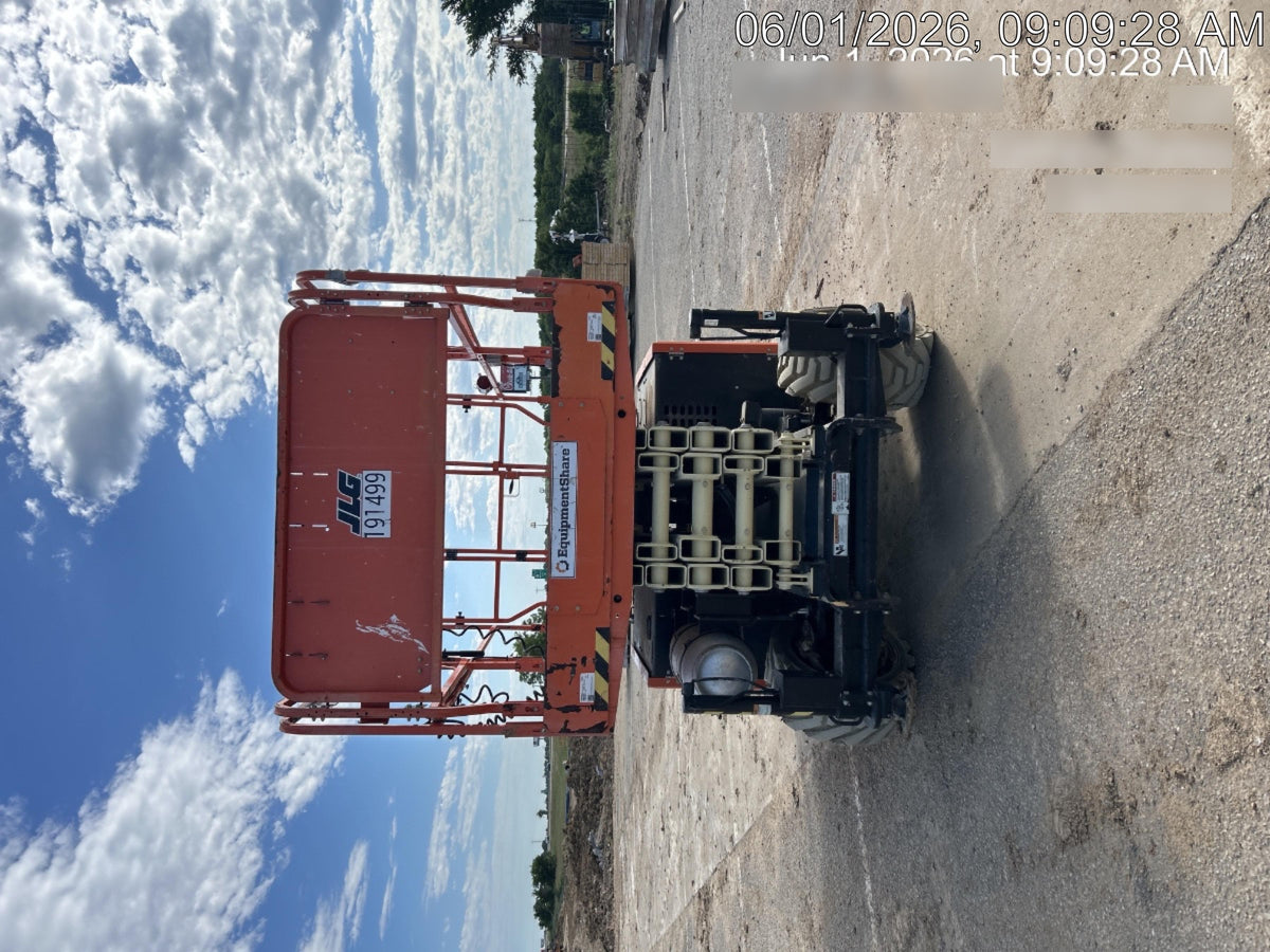 2021 JLG RT4069