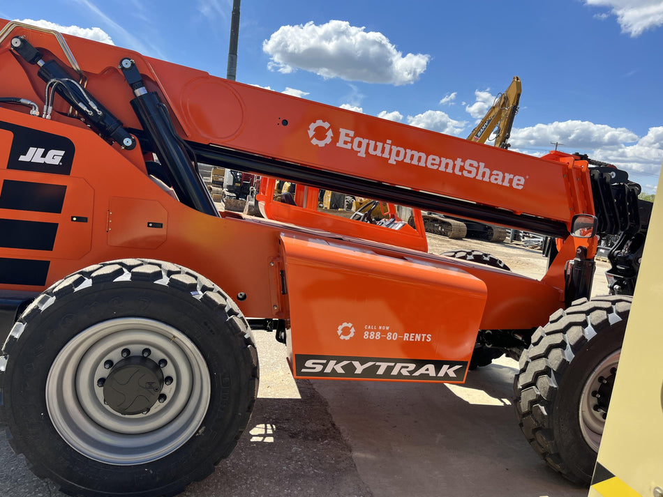2023 SKYTRAK 12054