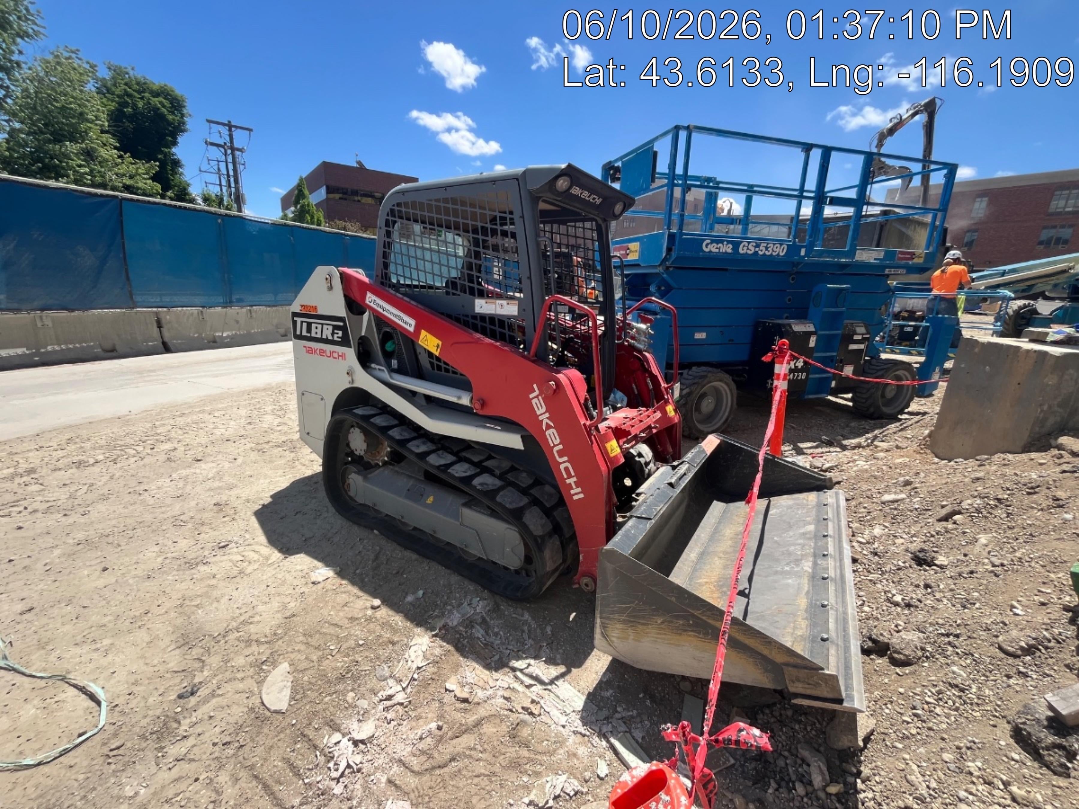 2023 TAKEUCHI TL8R2-R