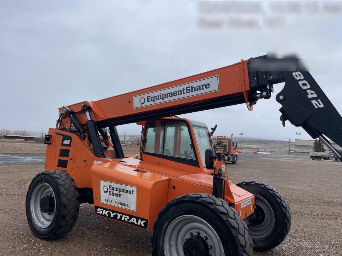 2020 SKYTRAK 8042