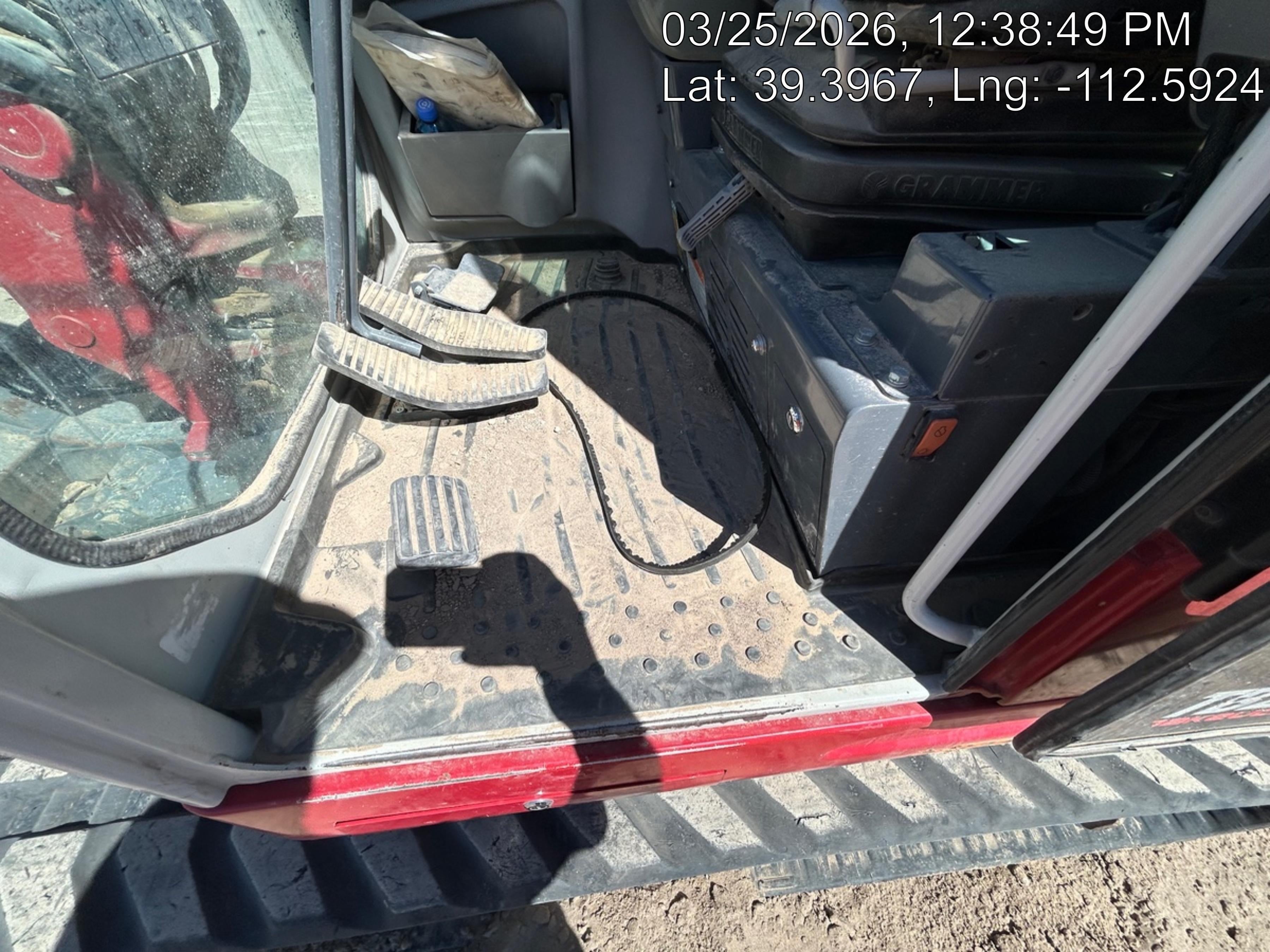 2021 TAKEUCHI TB260