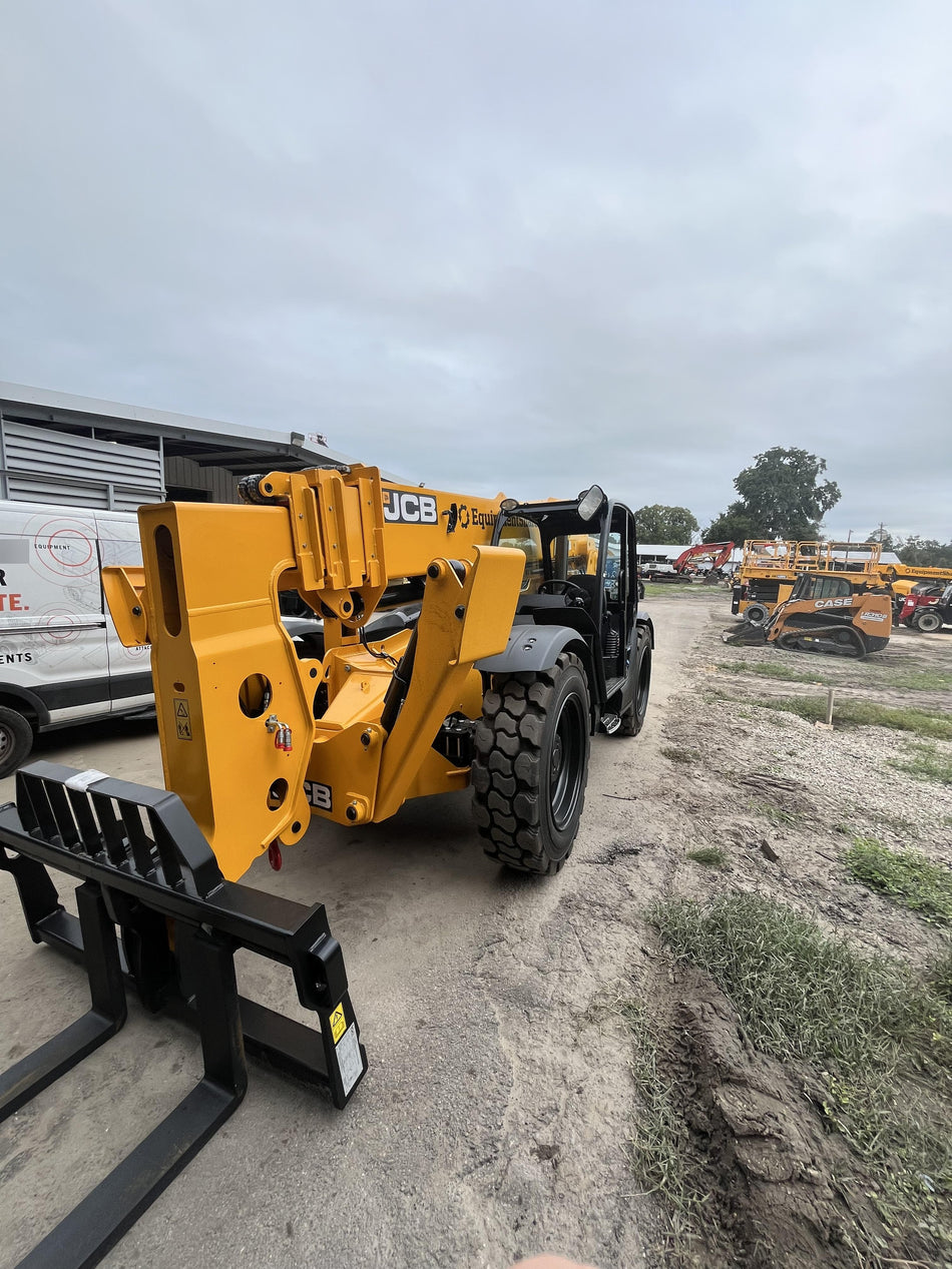 2025 JCB 510-56