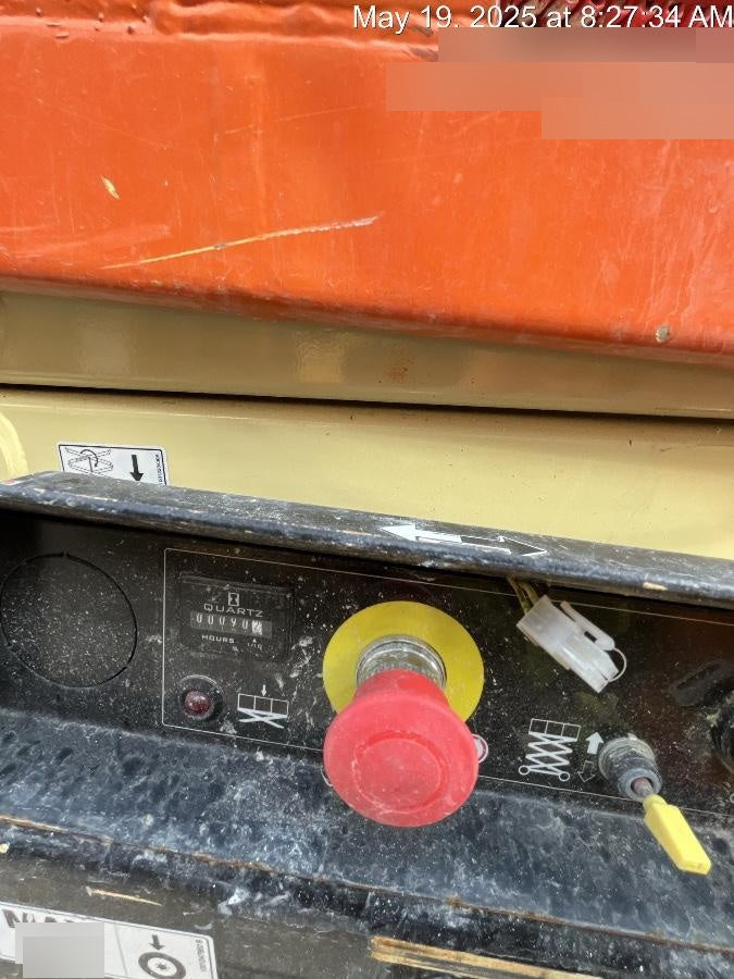 2022 JLG ES1330L