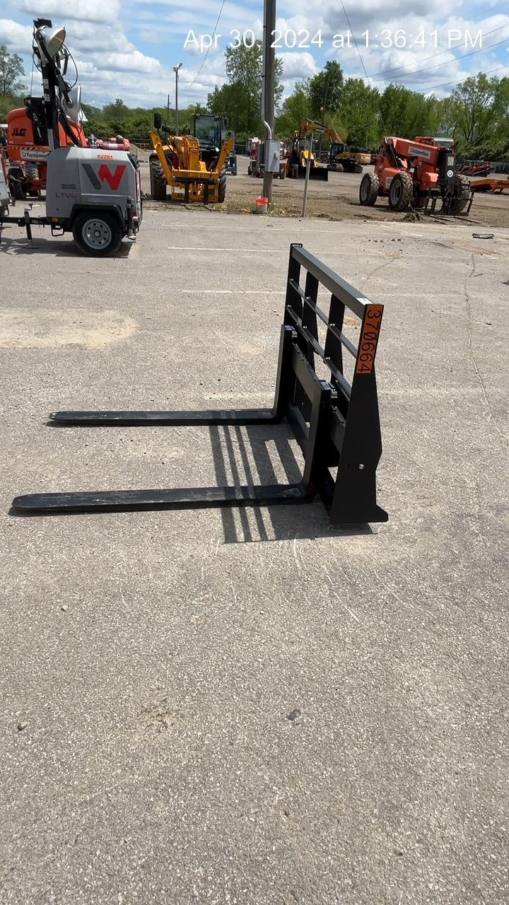 2023 ARROW MATERIAL HANDLING 48" Pallet Forks - Arrow