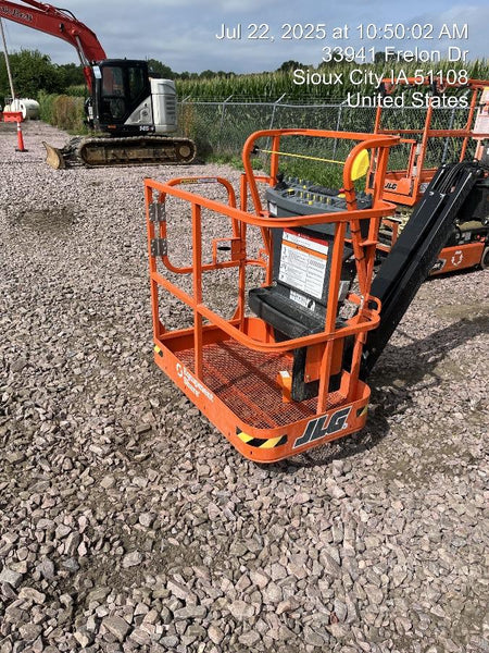 2025 JLG E300AJP