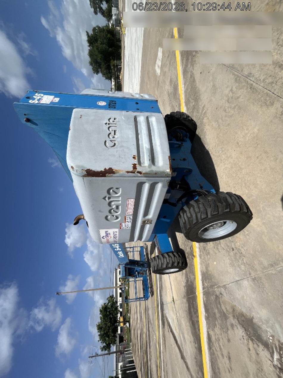 2017 GENIE S-45