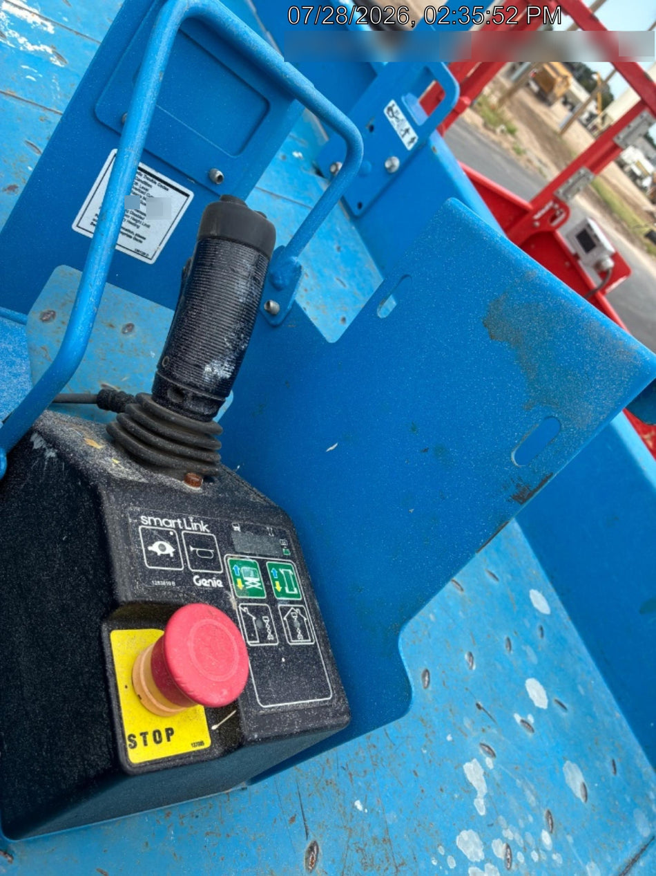 2023 GENIE GS-2632