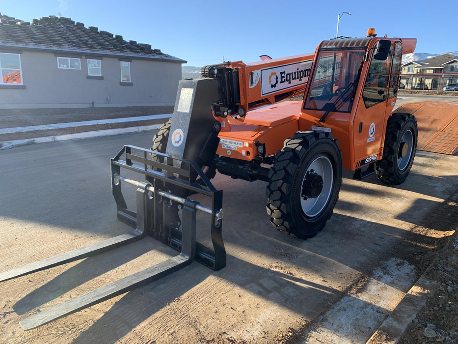 2020 Skytrak 8042 Cab/Heat/Air, Solid Tires, Work Lights, Beacon, Aux Hydraulics, Back up Alarm, Lifting Eye, ES Decals