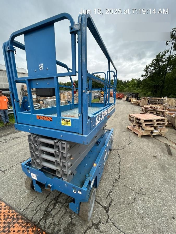 2021 GENIE GS-3246